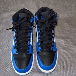 Jordan 1 Retro High Rare Air Soar size 5.5Y